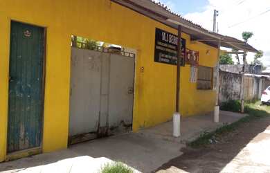 Imagem: A casa possui 3 Dormitórios, 3 Banheiros, 2 Vagas na garagem