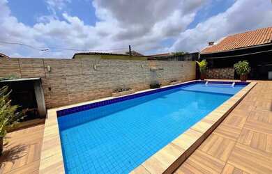 Imagem: O apartamento possui 5 Dormitórios, 5 Banheiros, 3 Vagas na