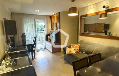 Imagem: O apartamento possui 3 Dormitórios, 1 Banheiro, 1 Vaga na garagem