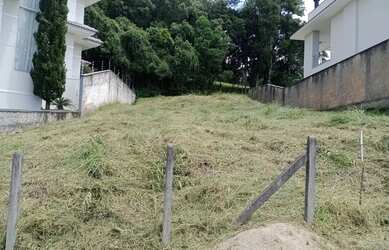 Imagem: O terreno possui 364m² de Área e está localizado em Canasvieiras