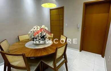 Imagem: O apartamento possui 3 Dormitórios, 1 Banheiro, 2 Vagas na