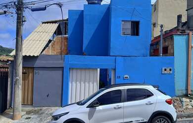 Imagem: A casa possui 5 Dormitórios, 2 Banheiros e 1 Vaga na garagem