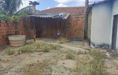 Imagem 5: Casa perto de tudo. 200m² de Área, 2 Vagas na garageme4 Dormitórios