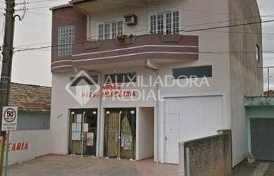 Imagem: A casa possui 4 Dormitórios, 1 Banheiro, 315m² de Área, Imóvel