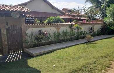 Imagem: A casa possui 3 Dormitórios, 3 Banheiros, 3 Vagas na garagem