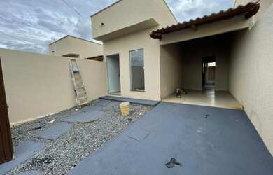 Imagem: A casa possui 2 Dormitórios, 4 Banheiros, 4 Vagas na garagem