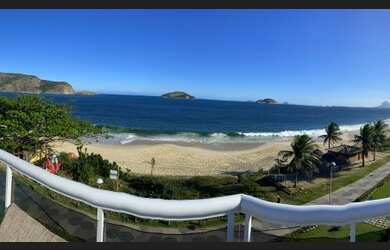 Imagem: O apartamento possui 4 Dormitórios, 5 Banheiros, 4 Vagas na