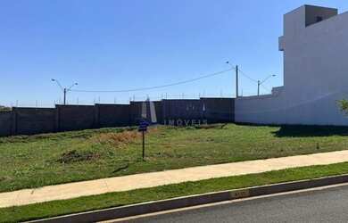 Imagem: O terreno possui 298m² de Área e está localizado em Floratta