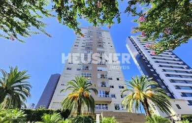 Imagem: O apartamento possui 3 Dormitórios, 3 Banheiros, 2 Vagas na