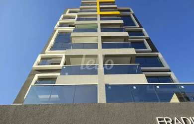 Imagem: O apartamento possui 1 Dormitório, 1 Banheiro, 1 Vaga na garagem