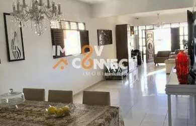 Imagem: A casa possui 5 Dormitórios, 5 Banheiros, 5 Vagas na garagem