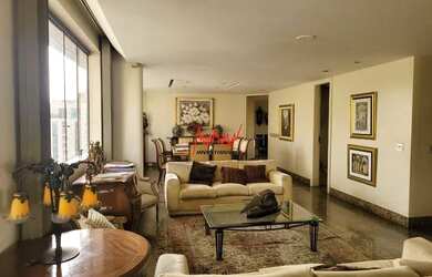 Imagem: O apartamento possui 4 Dormitórios, 4 Banheiros, 5 Vagas na