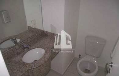 Imagem: O depósito possui 1 Vaga na garagem e 32m² de Área e está