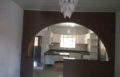 Imagem: A casa possui 2 Dormitórios, 1 Banheiro, 80m² de Área e