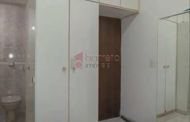 Imagem: A casa possui 5 Dormitórios, 5 Banheiros, 3 Vagas na garagem