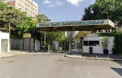 Imagem: O apartamento possui 2 Dormitórios, 2 Banheiros, 2 Vagas na