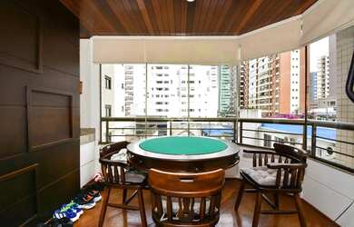 Imagem: O apartamento possui 4 Dormitórios, 3 Banheiros, 2 Vagas na