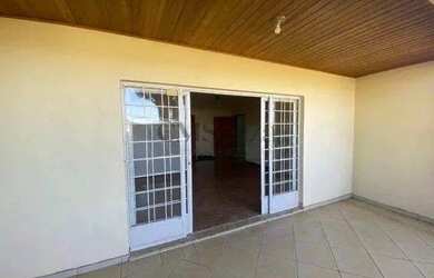 Imagem 6: Casa para alugar no Quebec 7 dormitórios (2 suítes), 360m², 4 vagas Londrina/PR