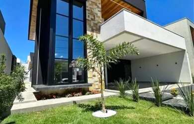 Imagem: A casa em condomínio possui 3 Dormitórios, 4 Banheiros, 2