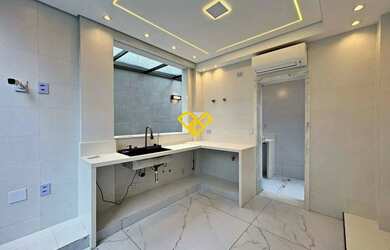 Imagem 7: Casa Triplex com 4 Quartos para Alugar em Santos/SP