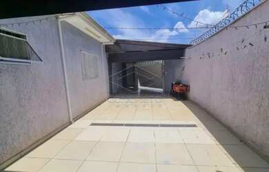 Imagem 12: Casa Residência em Jaú. Varanda, 12m² de Área, 3 Vagas na garageme2...