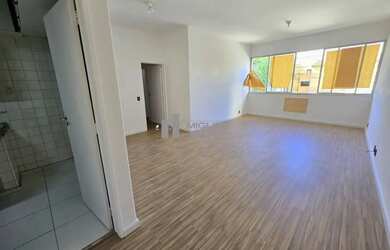 Imagem 3: Apartamento para alugar Rua do Bispo - 3 quartos, 2 banheiros, 1 vaga...