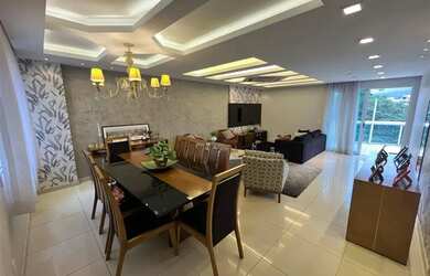 Imagem: O depósito possui 4 Vagas na garagem, 238m² de Área e está