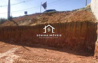 Imagem: O terreno possui 360m² de Área e está localizado em Bom