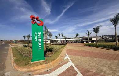 Imagem: O terreno possui 645m² de Área e está localizado em Jardim