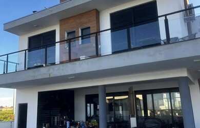 Imagem: Lindo sobrado a venda com vista para a represa de Jurumirim