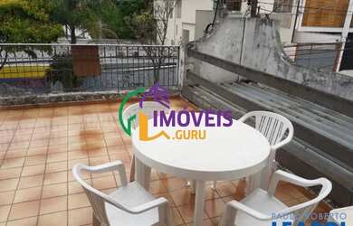 Imagem: A casa possui 3 Dormitórios, 4 Banheiros, 2 Vagas na garagem