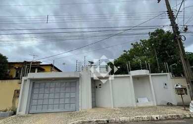 Imagem: A casa em condomínio possui 4 Dormitórios, 3 Banheiros, 260m²