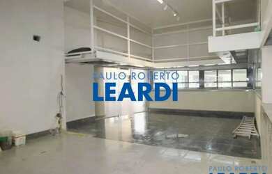 Imagem: O depósito possui 110m² de Área e está localizado em Centro