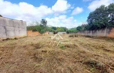 Imagem: O terreno possui 1.000m² de Área e está localizado em Parque
