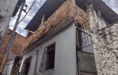 Imagem: A casa possui 2 Dormitórios, 1 Banheiro e está localizado