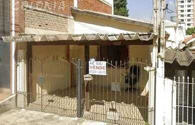 Imagem: A casa possui 2 Dormitórios, 1 Banheiro, 2 Vagas na garagem