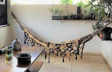 Imagem: A casa possui 3 Dormitórios, 4 Banheiros, 4 Vagas na garagem