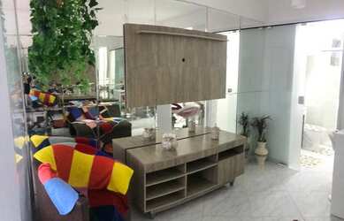 Imagem: O apartamento possui 1 Dormitório, 1 Banheiro, 1 Vaga na garagem