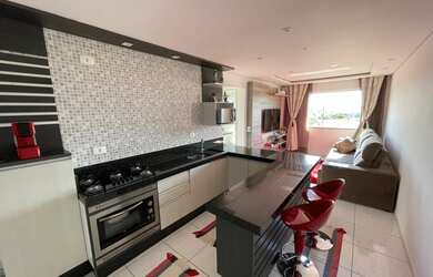 Imagem: O apartamento possui 2 Dormitórios, 1 Banheiro, 1 Vaga na garagem