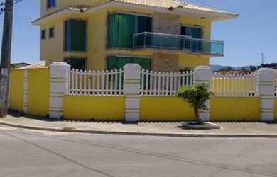 Imagem: A casa possui 5 Dormitórios, 4 Banheiros, 2 Vagas na garagem