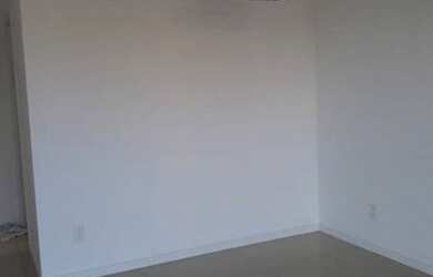 Imagem: O apartamento possui 3 Dormitórios, 1 Banheiro, 1 Vaga na garagem