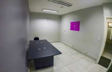 Imagem: A casa possui 3 Dormitórios, 1 Banheiro, 1 Vaga na garagem