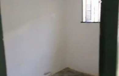 Imagem: A casa possui 2 Dormitórios, 1 Banheiro, 60m² de Área e