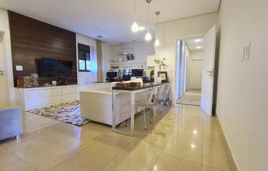 Imagem: O apartamento possui 5 Dormitórios, 5 Banheiros, 4 Vagas na