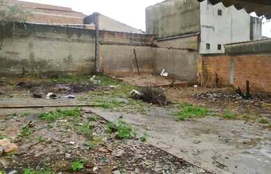 Imagem: A casa em condomínio possui 2 Dormitórios, 1 Banheiro, 2 Vagas