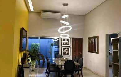 Imagem: A casa em condomínio possui 3 Dormitórios, 4 Banheiros, 4