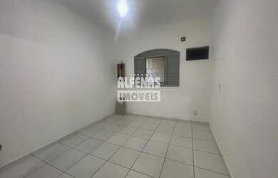 Imagem 9: Casa comercial com 4 quartos sendo 1 com suíte, localizado no Bairro...