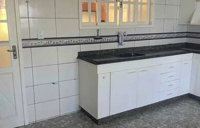 Imagem 12: Casa alugar em Araruama. Churrasqueira, Varanda, 225m² de Áreae1 Vaga...