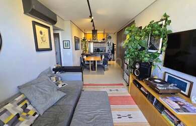 Imagem 2: Apartamento para Venda em Florianópolis, Centro, 2 dormitórios, 1 suíte,...