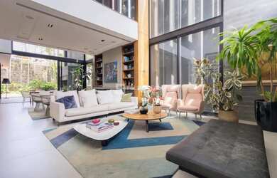 Imagem: A casa em condomínio possui 5 Dormitórios, 5 Banheiros, 4